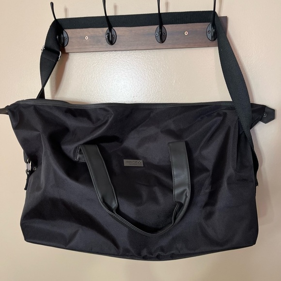 Jimmy Choo Parfums Black Overnight Bag - Picture 1 of 9
